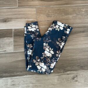 NWT Running Bare L CorePower Yoga RB Legging Hear Me Roar